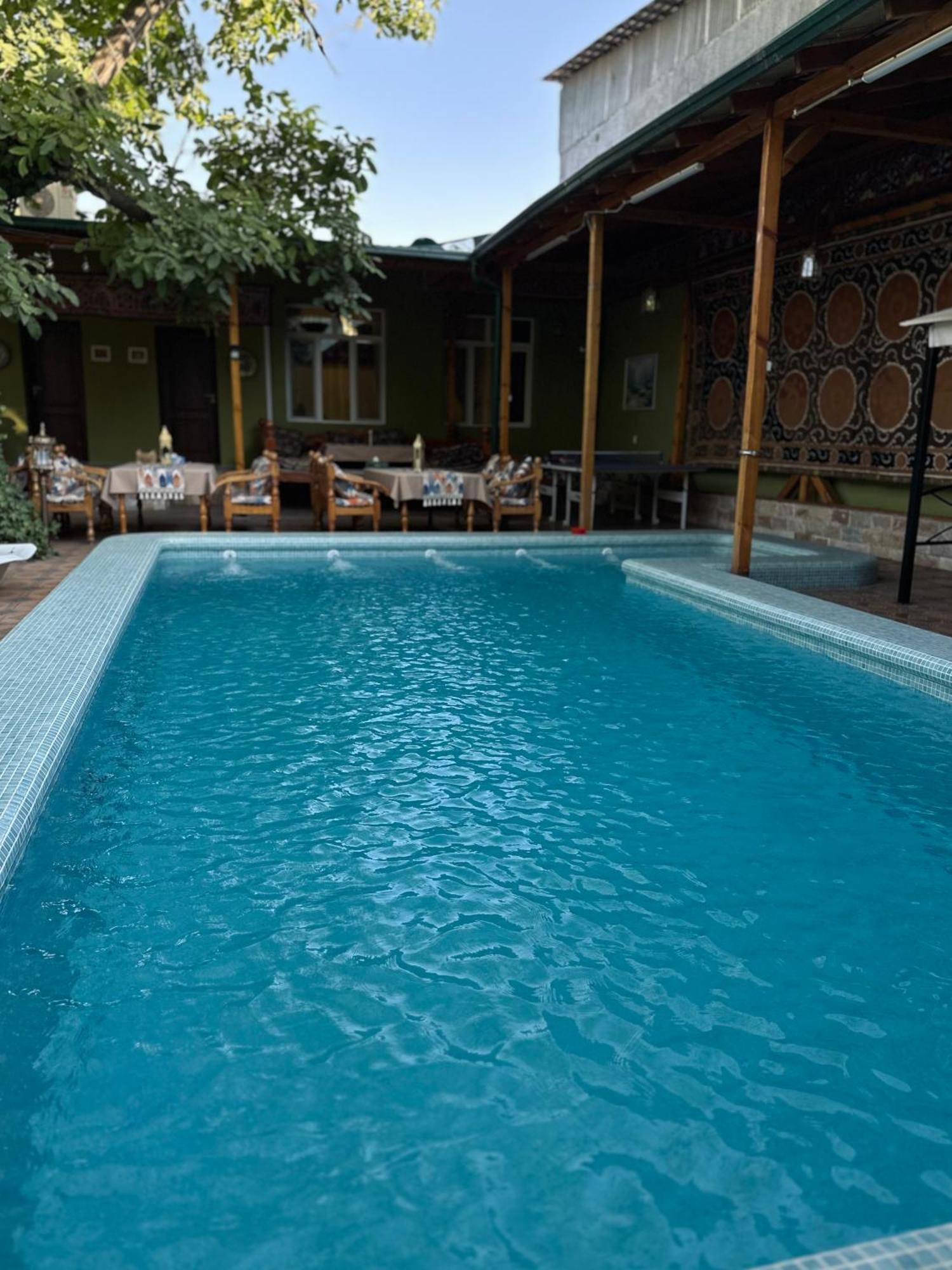 Green Yard Boutique Guesthouse Tasjkent Eksteriør bilde